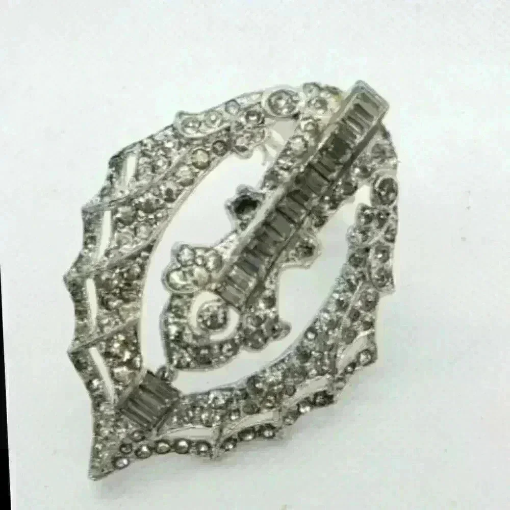 Antique Rhinestone Fur Clip Large Size Art Deco Nouveau Rhodium Vintage Silver